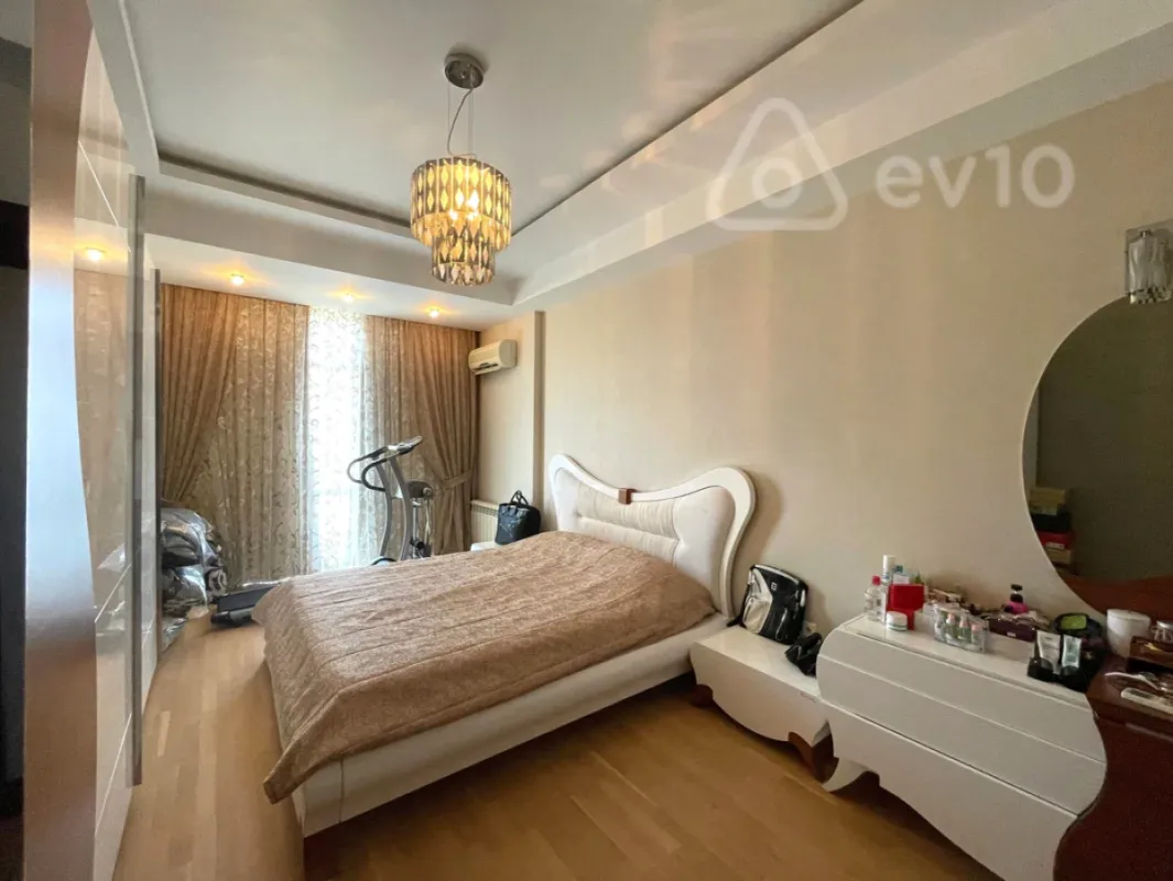 Satılır 3 otaqlı yeni tikili 150 m²