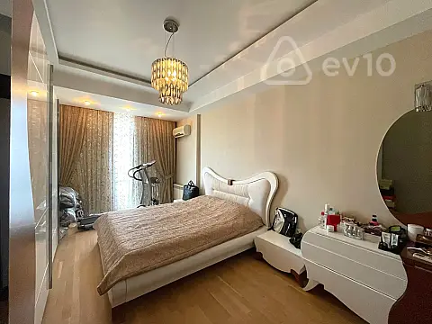 Satılır 3 otaqlı yeni tikili 150 m²