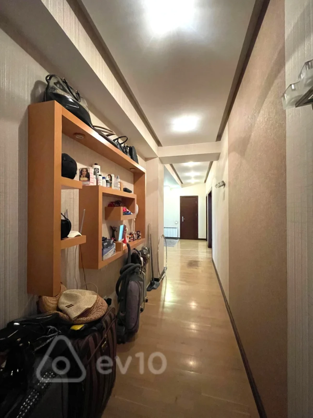 Satılır 3 otaqlı yeni tikili 150 m²