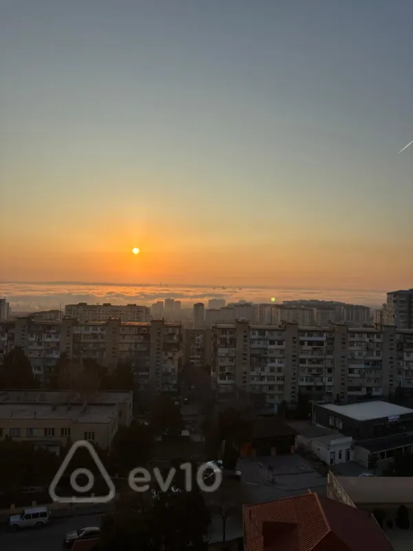 Satılır 2 otaqlı köhnə tikili 60 m²