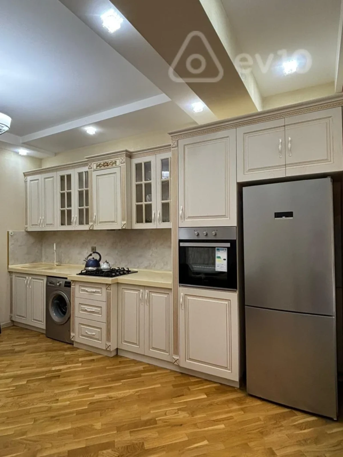 Kirayə verilir 3 otaqlı yeni tikili 126 m²