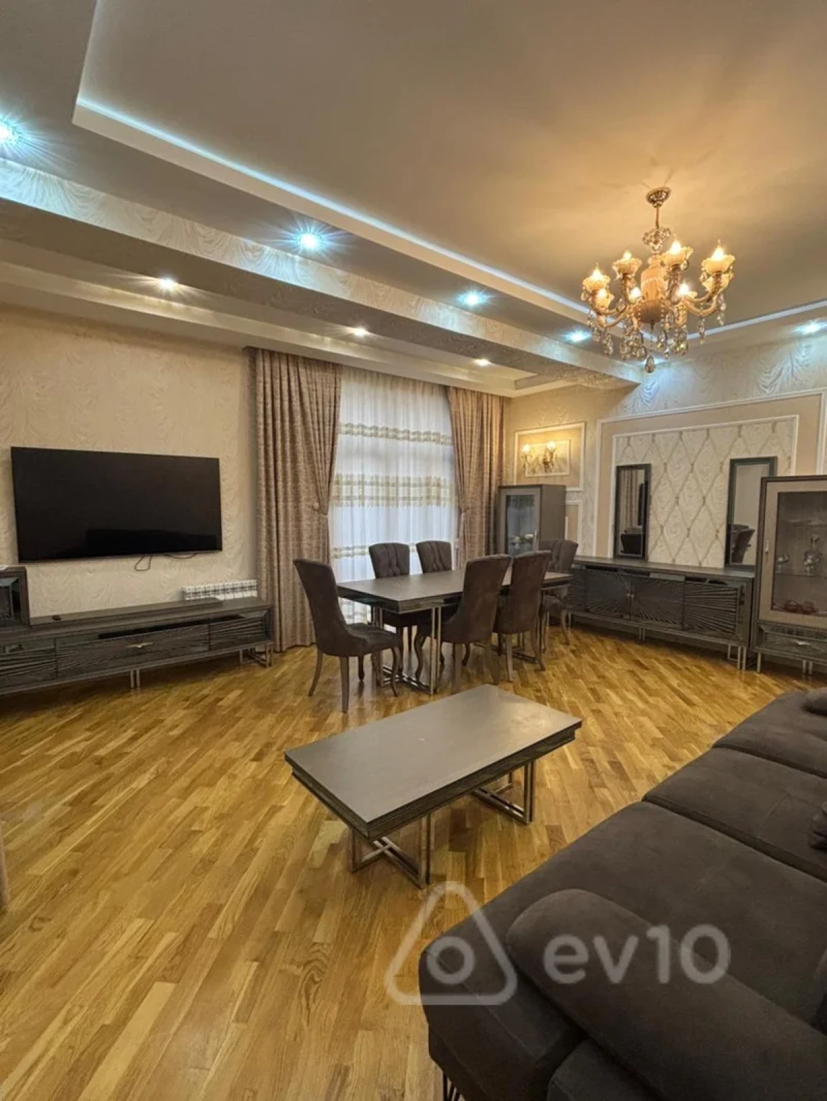 Kirayə verilir 3 otaqlı yeni tikili 126 m²
