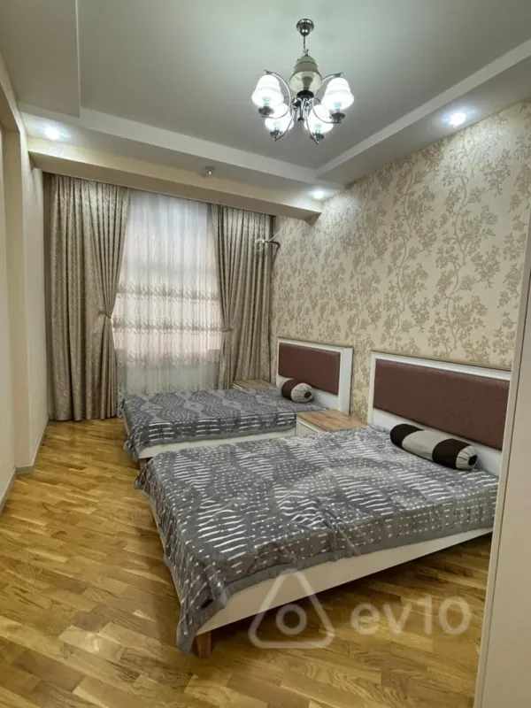 Kirayə verilir 3 otaqlı yeni tikili 126 m²