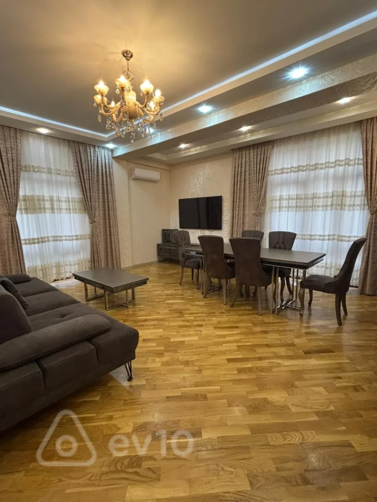 Kirayə verilir 3 otaqlı yeni tikili 126 m²