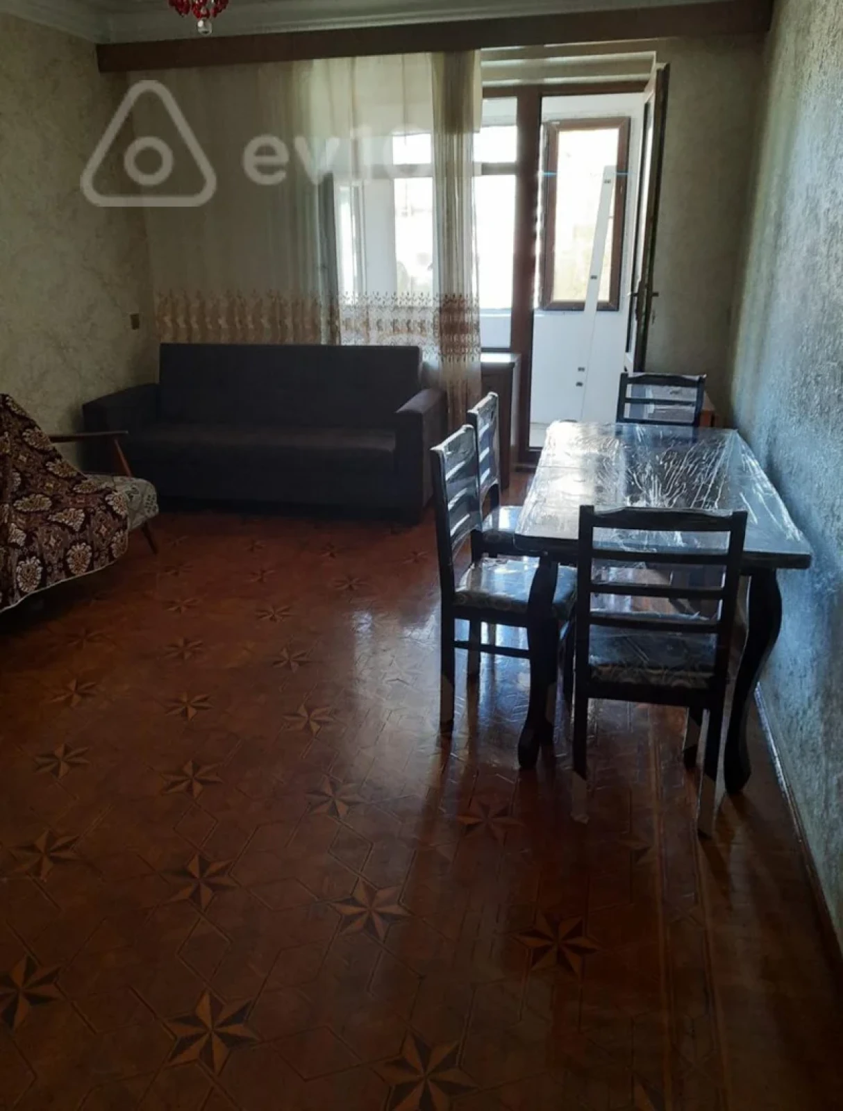 Satılır 3 otaqlı köhnə tikili 80 m²