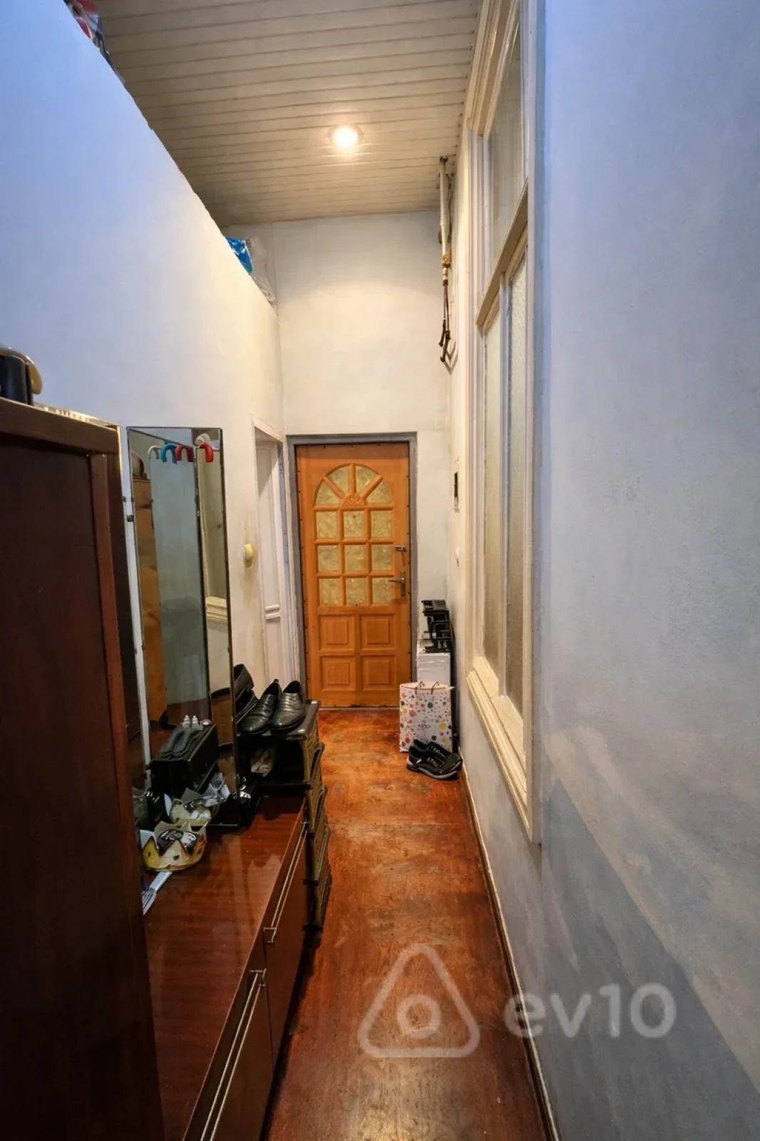 Satılır 2 otaqlı köhnə tikili 62 m²