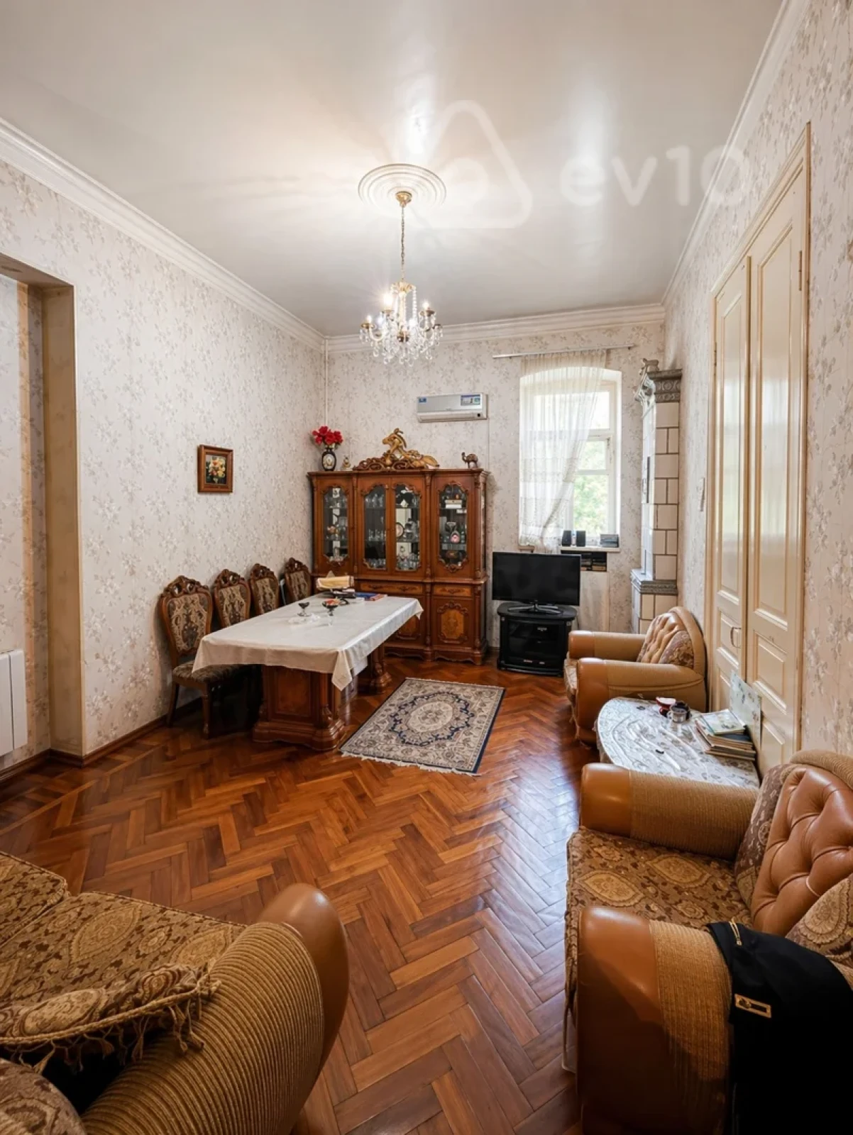 Satılır 2 otaqlı köhnə tikili 62 m²