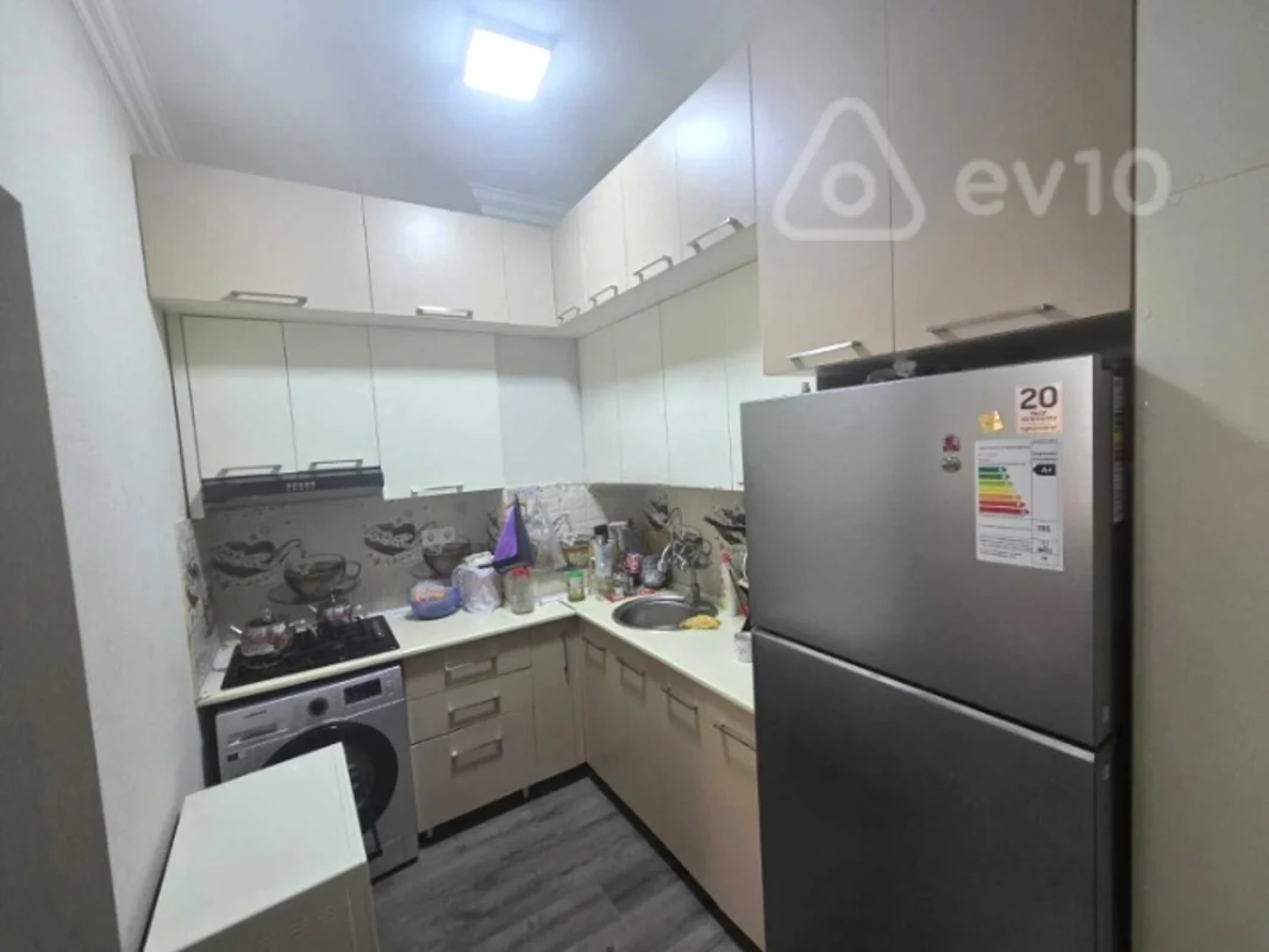 Kirayə verilir 2 otaqlı yeni tikili 50 m²