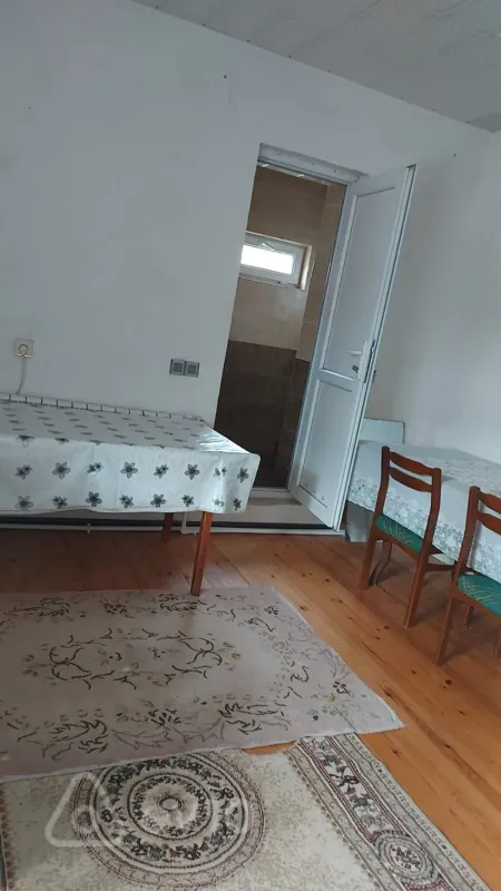 Kirayə verilir 2 otaqlı həyət evi 50 m²