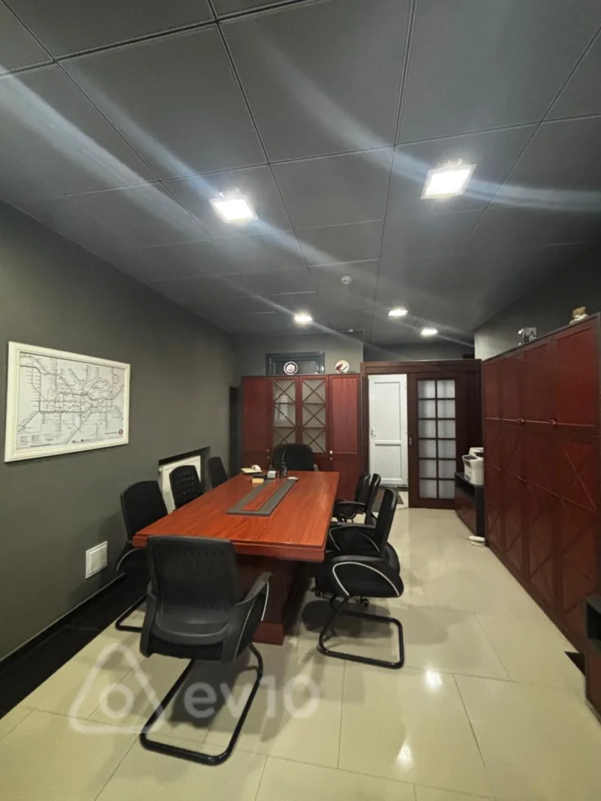 Kirayə verilir 2 otaqlı ofis 100 m²