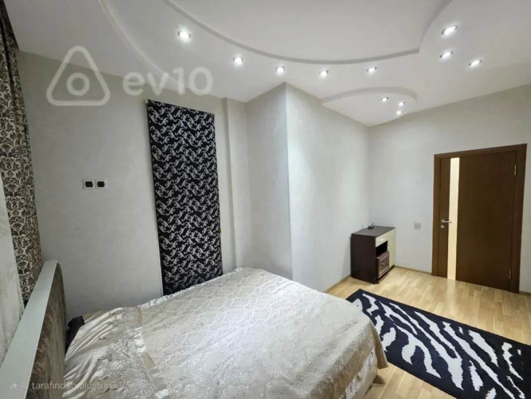 Kirayə verilir 3 otaqlı yeni tikili 103 m²