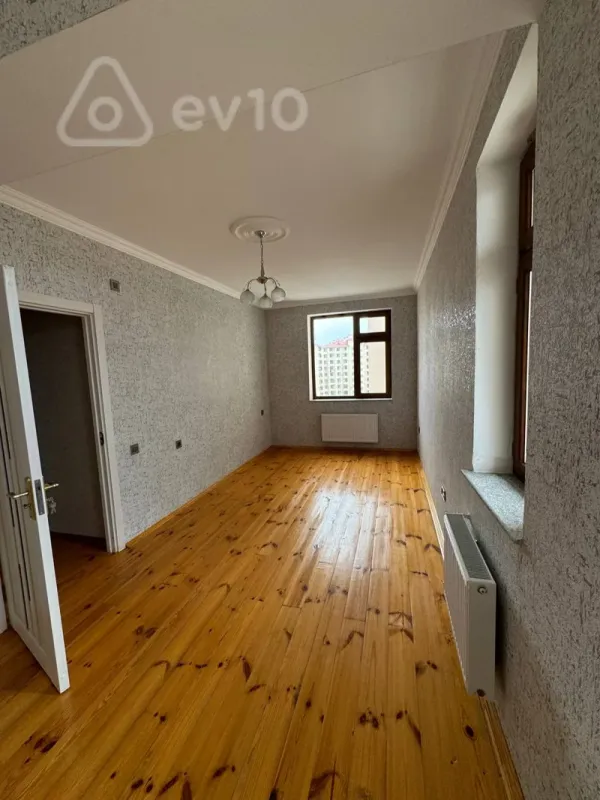 Satılır 4 otaqlı yeni tikili 110 m²