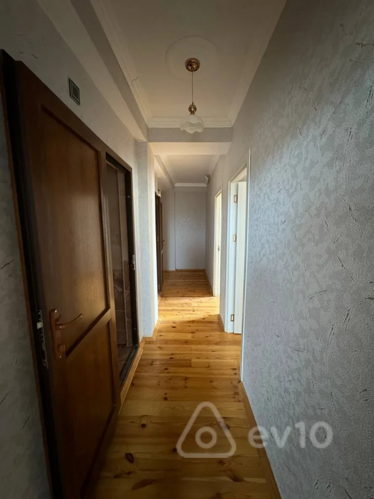 Satılır 4 otaqlı yeni tikili 110 m²