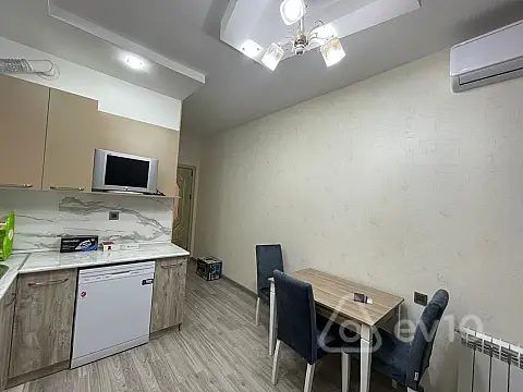 Kirayə verilir 3 otaqlı yeni tikili 107 m²