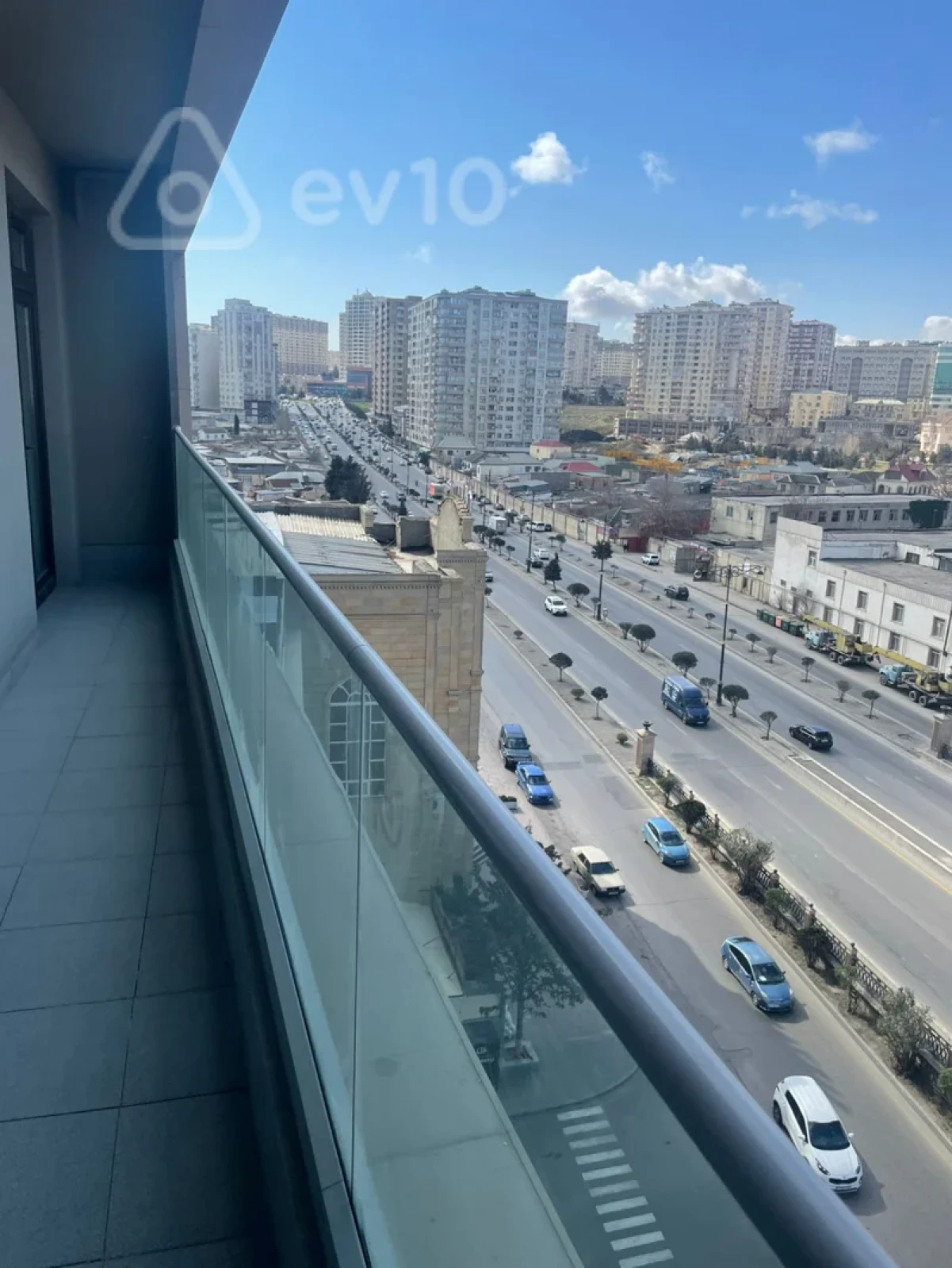 Kirayə verilir 3 otaqlı yeni tikili 107 m²