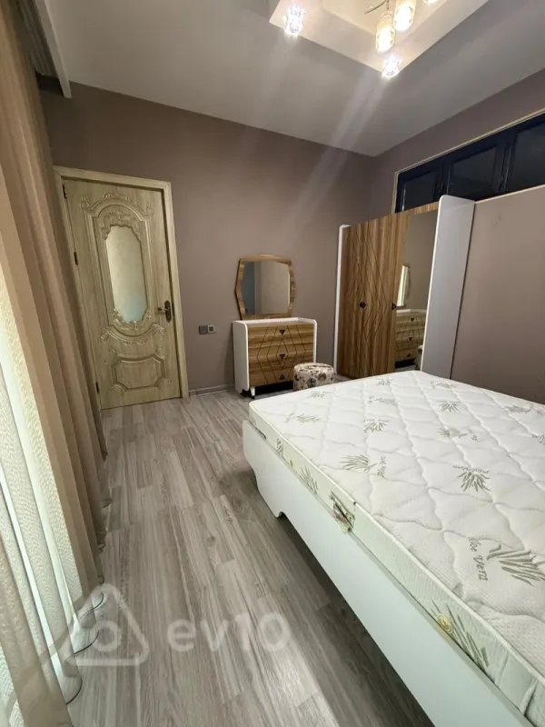 Kirayə verilir 3 otaqlı yeni tikili 107 m²