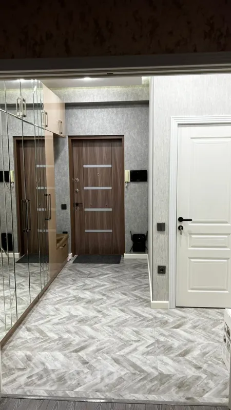 Kirayə verilir 3 otaqlı yeni tikili 114 m²