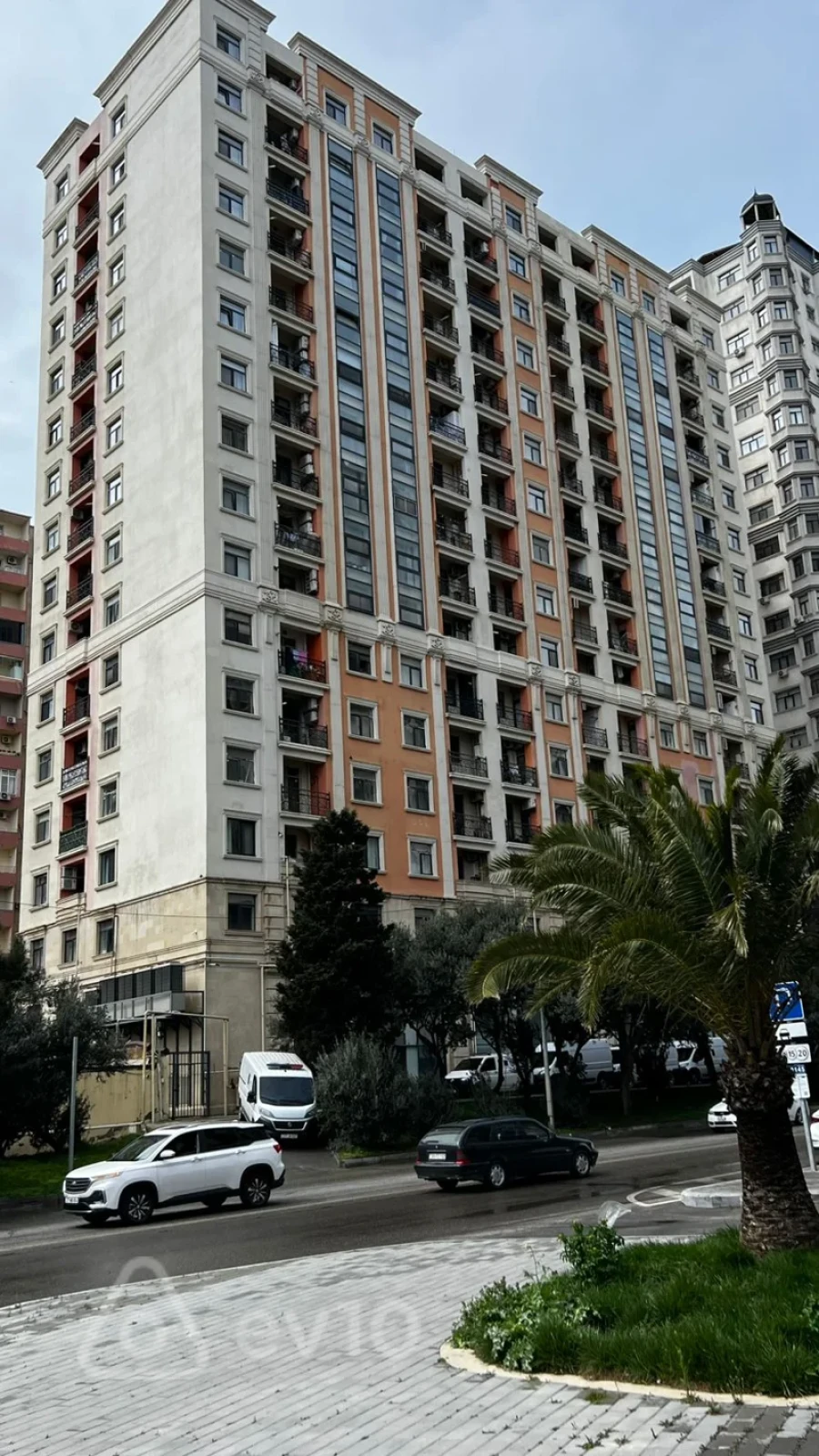 Kirayə verilir 3 otaqlı yeni tikili 114 m²