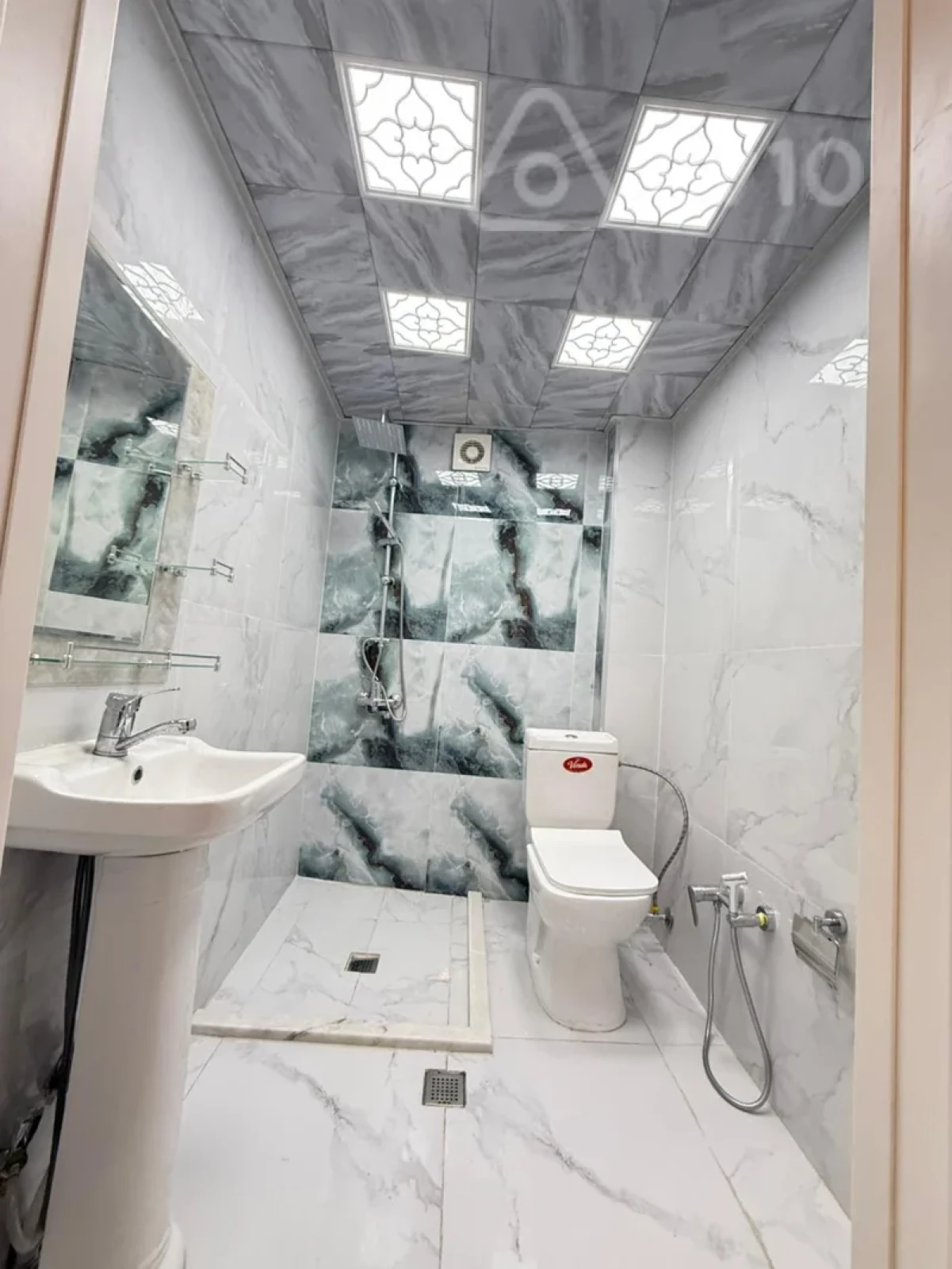 Satılır 2 otaqlı köhnə tikili 46 m²