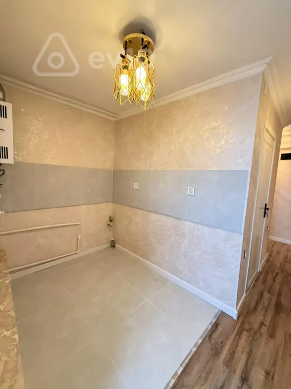 Satılır 2 otaqlı köhnə tikili 46 m²