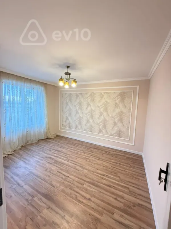 Satılır 2 otaqlı köhnə tikili 46 m²