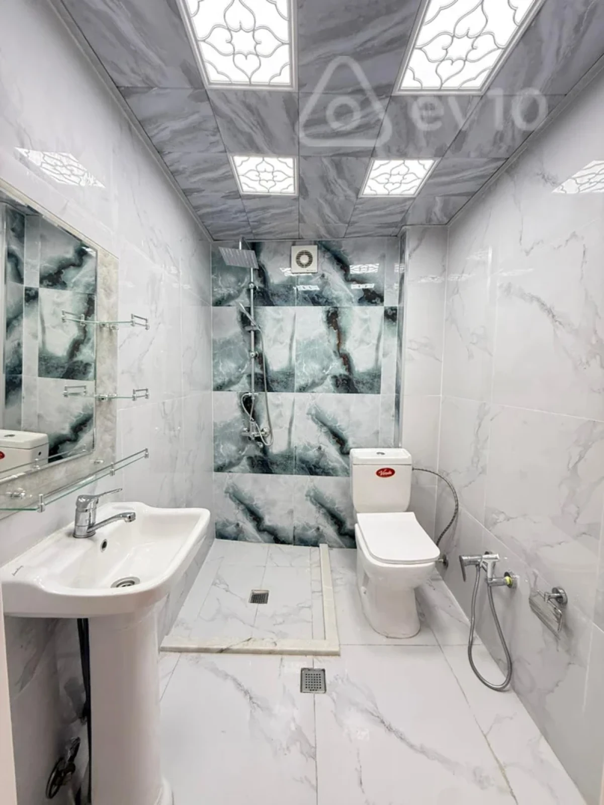 Satılır 2 otaqlı köhnə tikili 46 m²