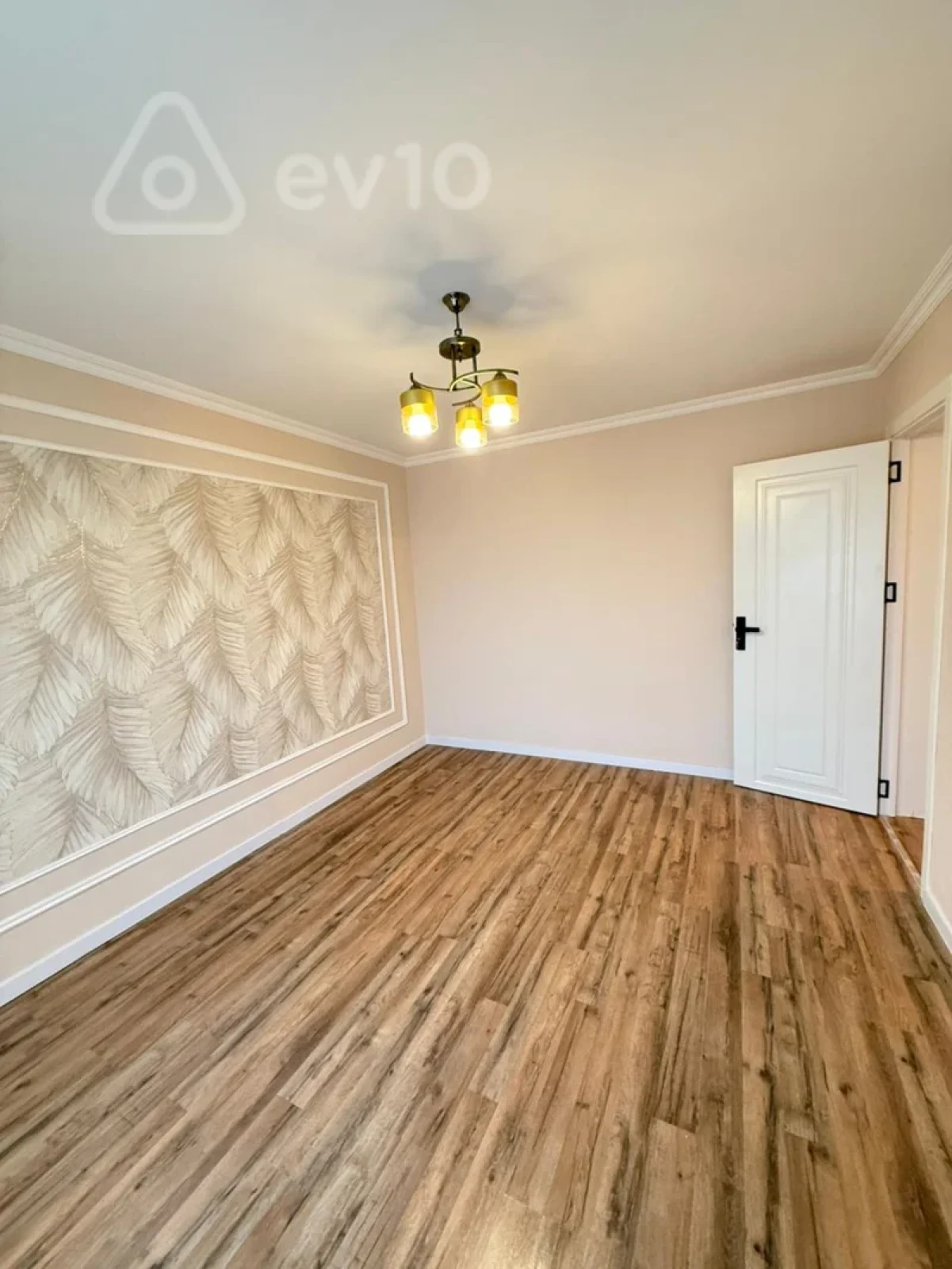 Satılır 2 otaqlı köhnə tikili 46 m²