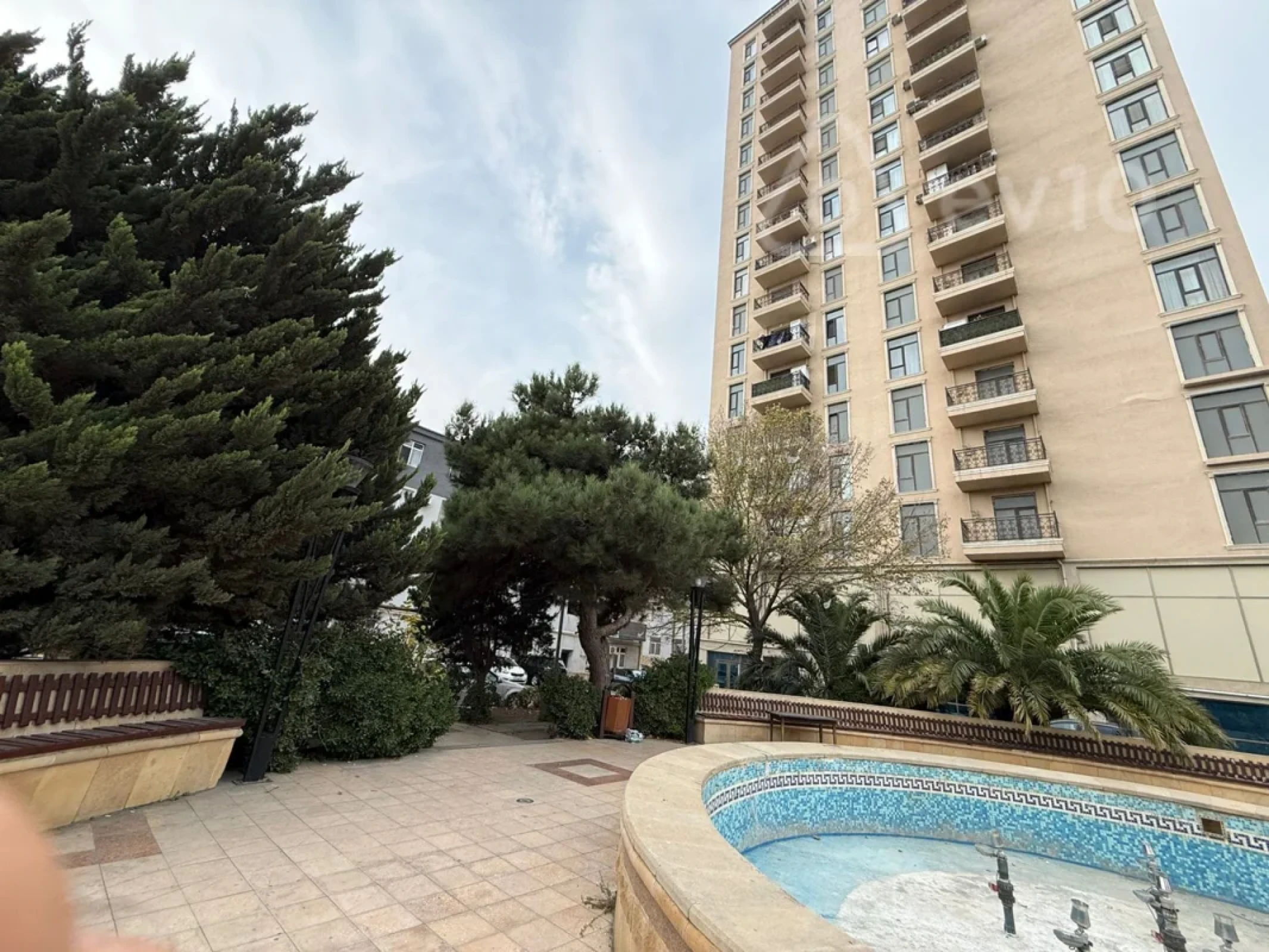 Satılır 2 otaqlı köhnə tikili 46 m²