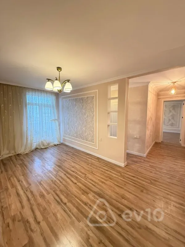 Satılır 2 otaqlı köhnə tikili 46 m²