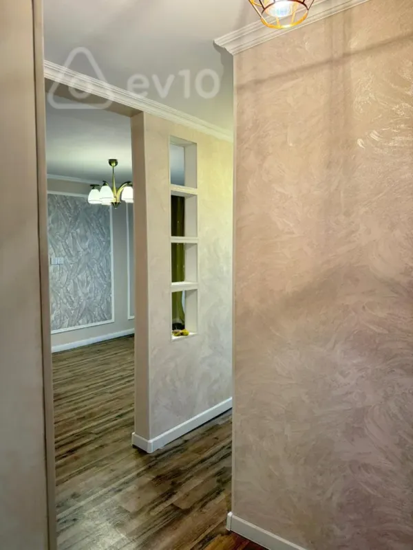 Satılır 2 otaqlı köhnə tikili 46 m²