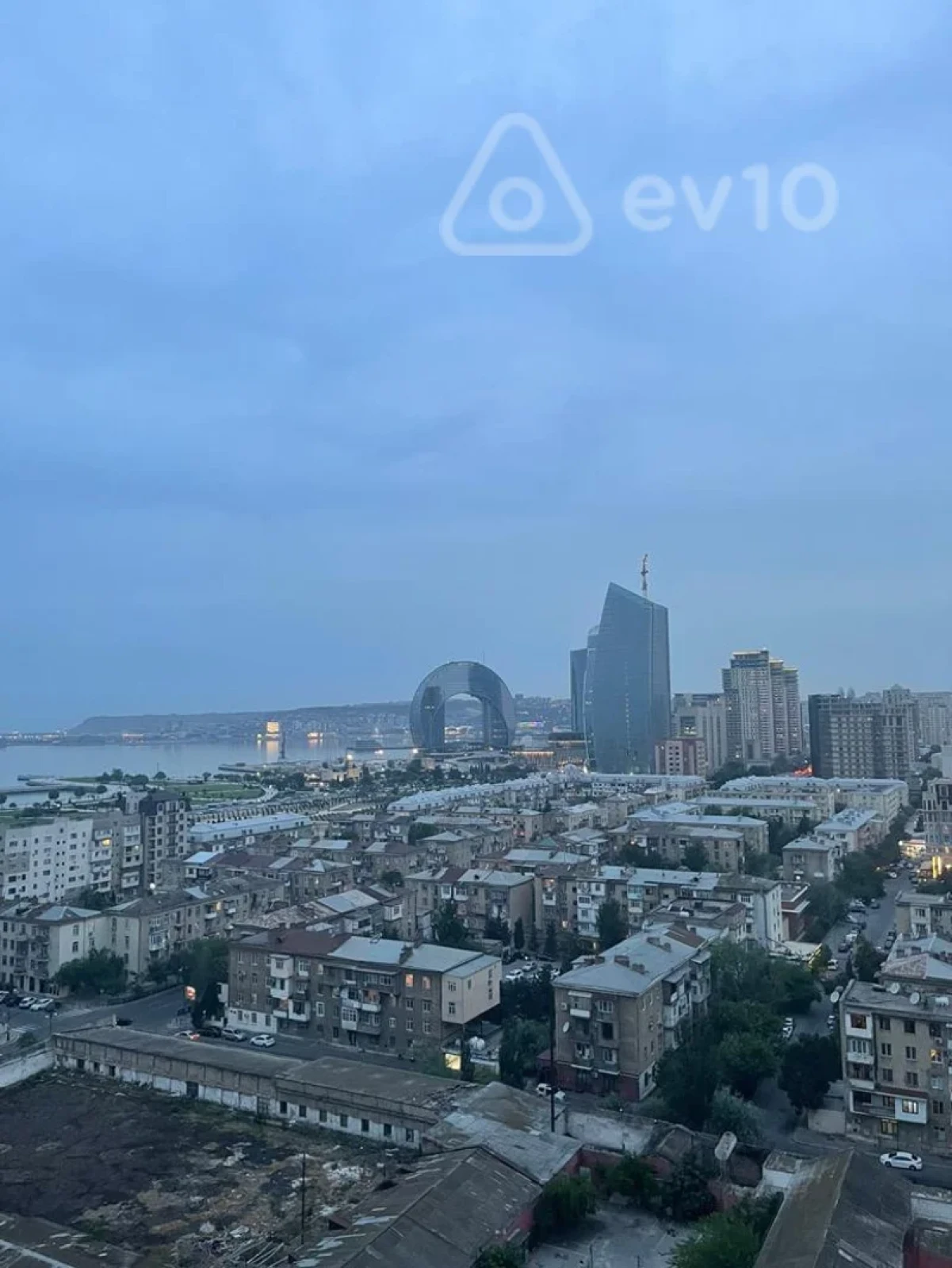 Kirayə verilir 3 otaqlı yeni tikili 120 m²