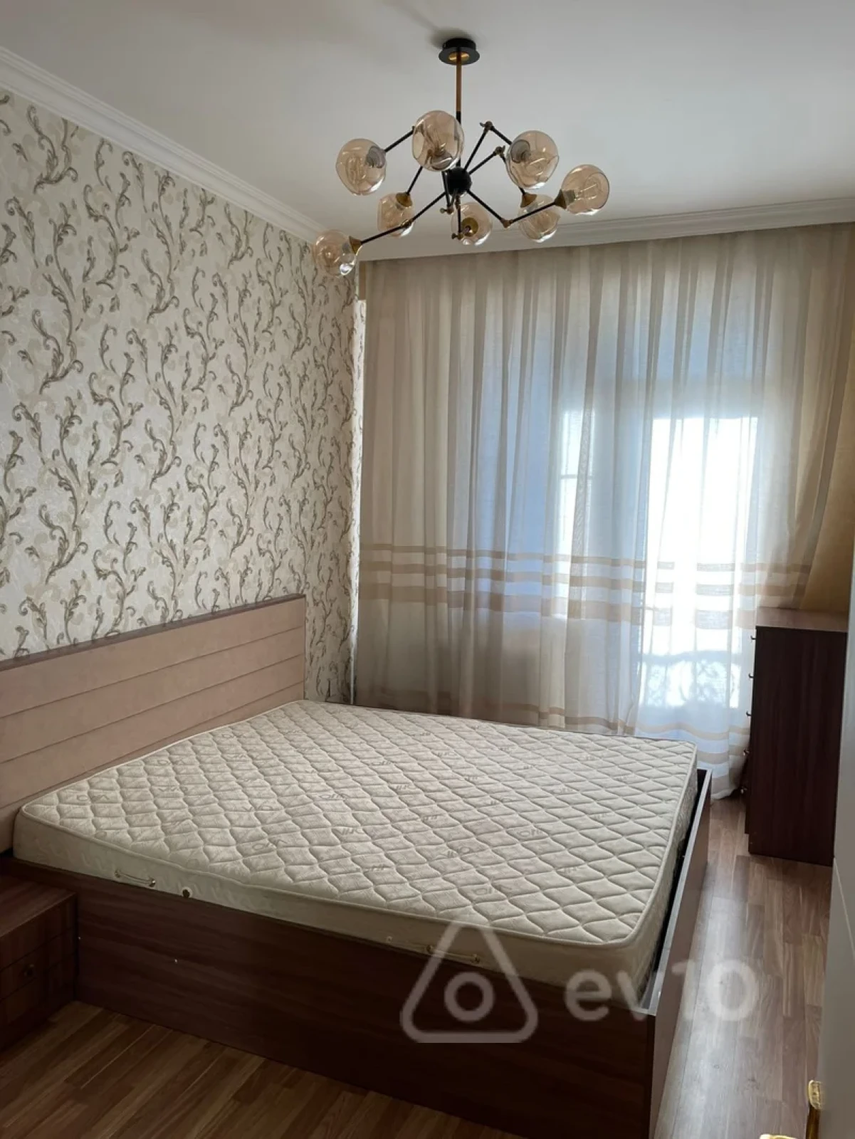 Kirayə verilir 3 otaqlı yeni tikili 120 m²