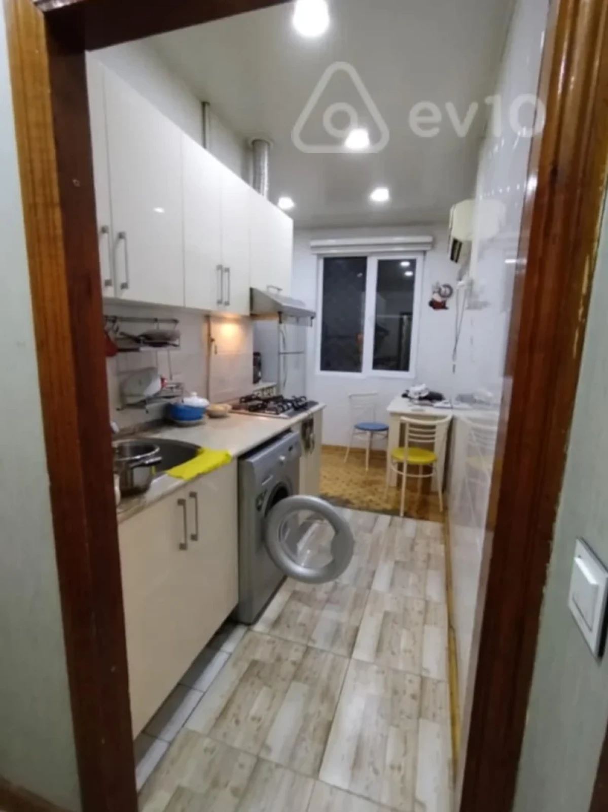 Kirayə verilir 3 otaqlı köhnə tikili 70 m²