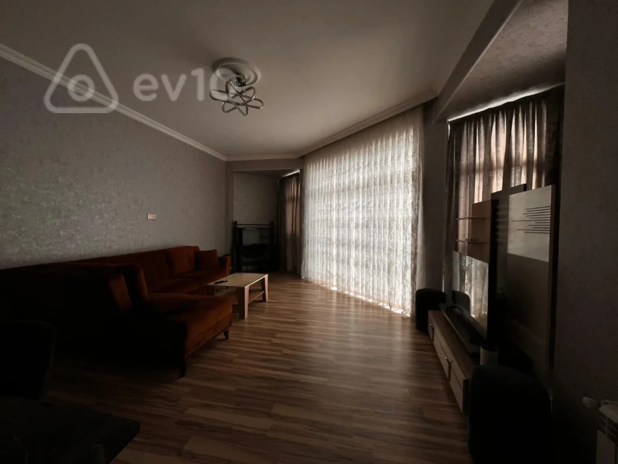 Kirayə verilir 2 otaqlı yeni tikili 90 m²