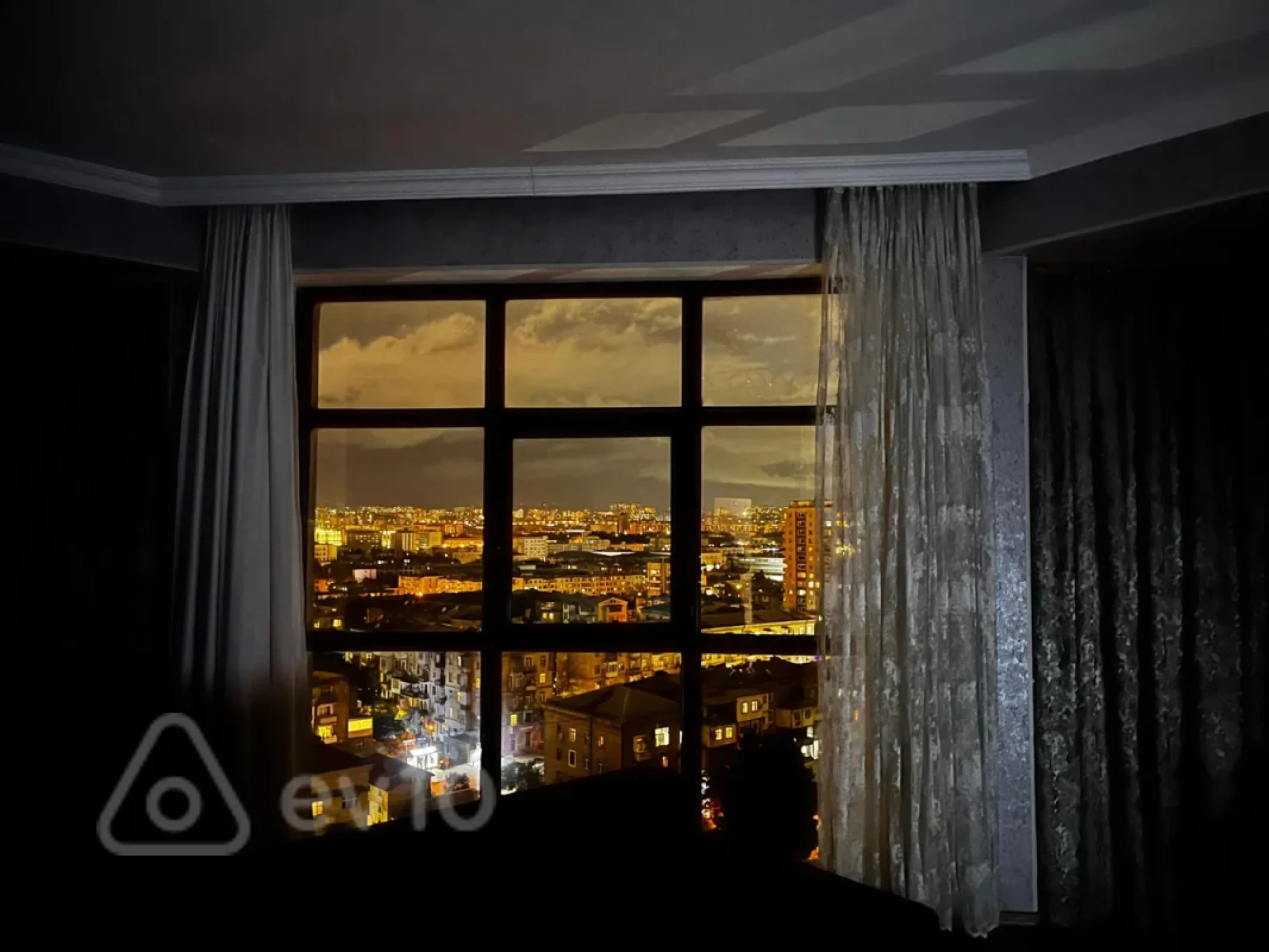 Kirayə verilir 2 otaqlı yeni tikili 90 m²