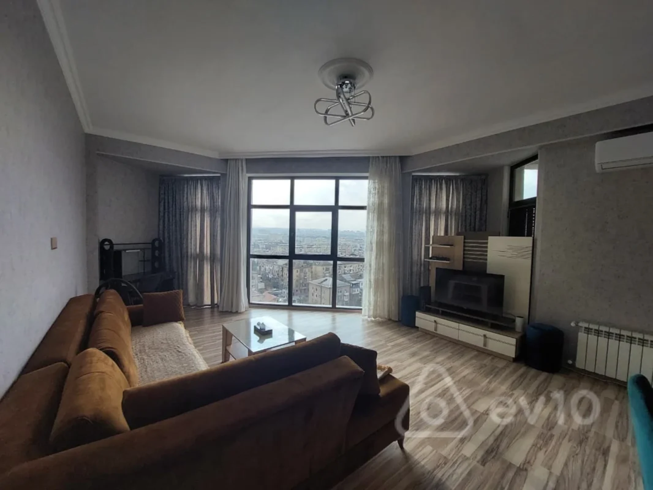 Kirayə verilir 2 otaqlı yeni tikili 90 m²