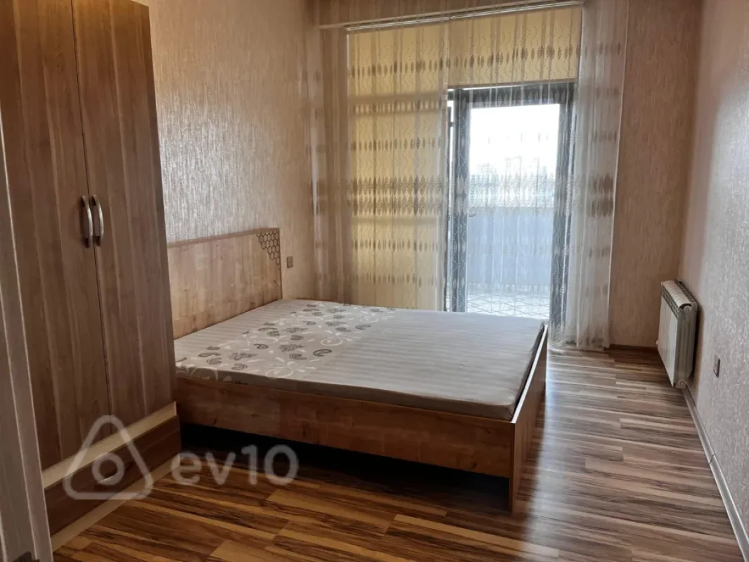 Kirayə verilir 2 otaqlı yeni tikili 90 m²