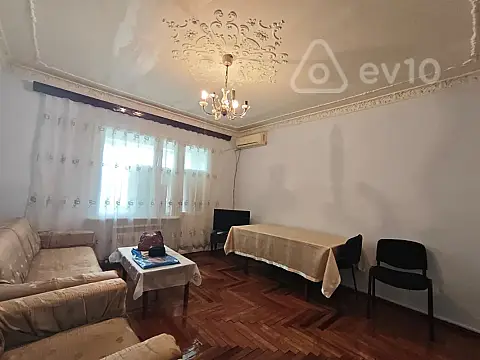 Kirayə verilir 3 otaqlı köhnə tikili 80 m²