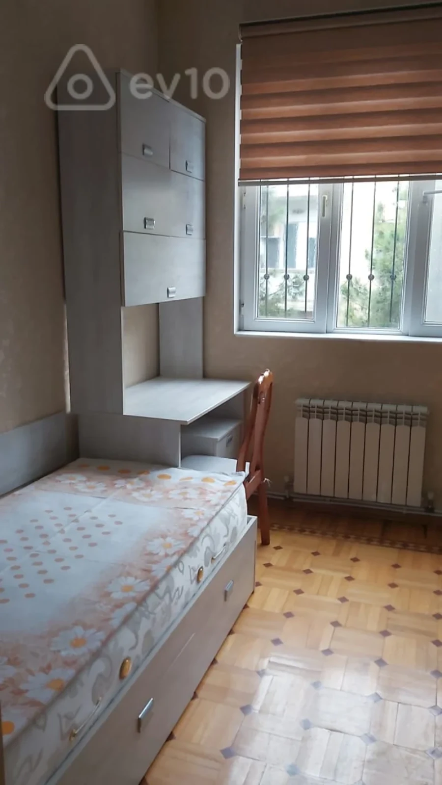 Kirayə verilir 3 otaqlı köhnə tikili 60 m²