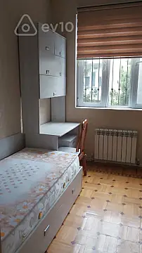 Kirayə verilir 3 otaqlı köhnə tikili 60 m²