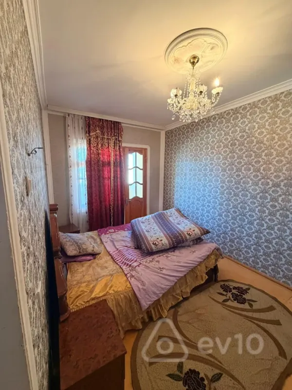 Kirayə verilir 4 otaqlı yeni tikili 100 m²