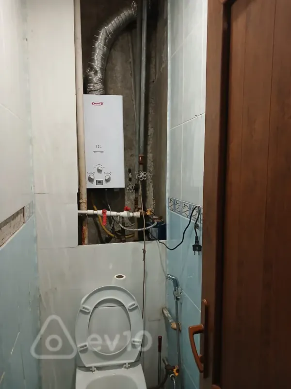 Satılır 3 otaqlı köhnə tikili 90 m²