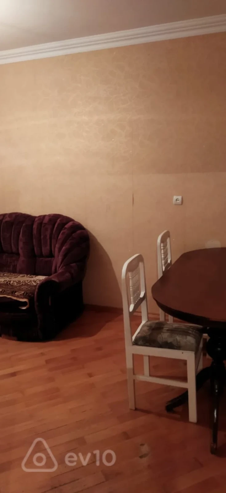 Satılır 3 otaqlı köhnə tikili 90 m²