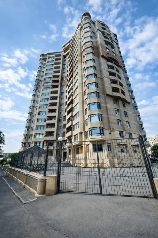 Satılır 3 otaqlı yeni tikili 146 m²