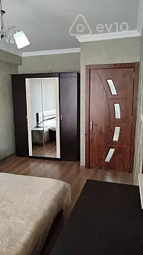 Kirayə verilir 2 otaqlı yeni tikili 65 m²