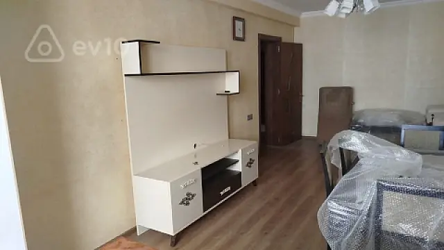 Kirayə verilir 2 otaqlı yeni tikili 65 m²