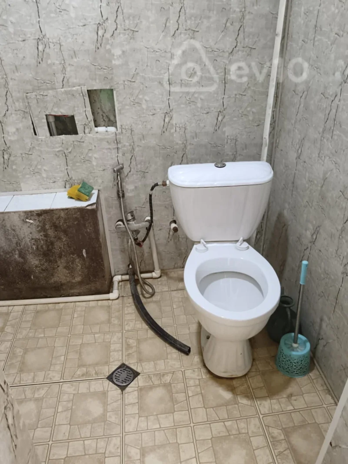 Kirayə verilir 2 otaqlı həyət evi 52 m²