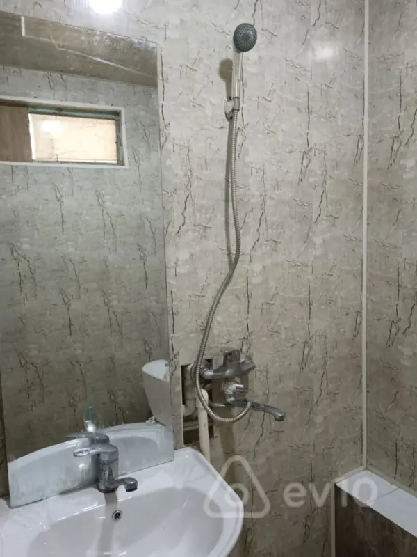 Kirayə verilir 2 otaqlı həyət evi 52 m²