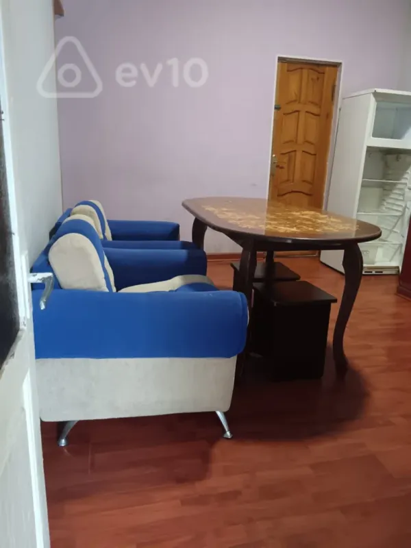 Kirayə verilir 2 otaqlı həyət evi 52 m²