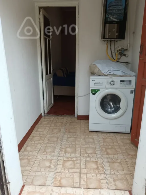 Kirayə verilir 2 otaqlı həyət evi 52 m²